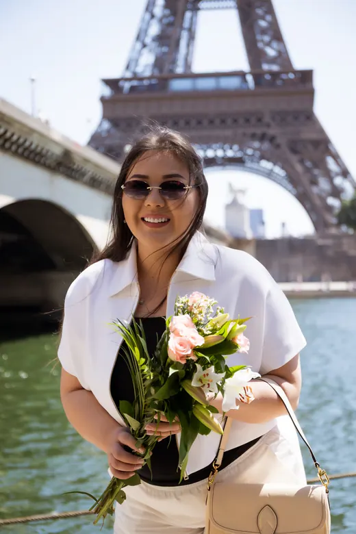Photograph from the Bouquet — bridge, day session in Paris by Anna