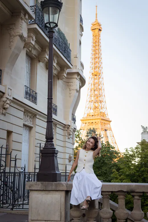 Photograph from the White dress — Trocadéro session in Paris by Anna