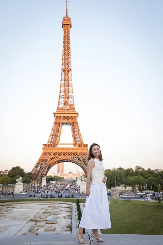 Photograph from the White dress — Trocadéro session in Paris by Anna