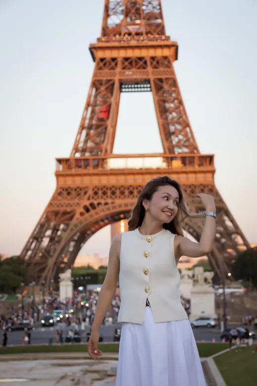 Photograph from the White dress — Trocadéro session in Paris by Anna