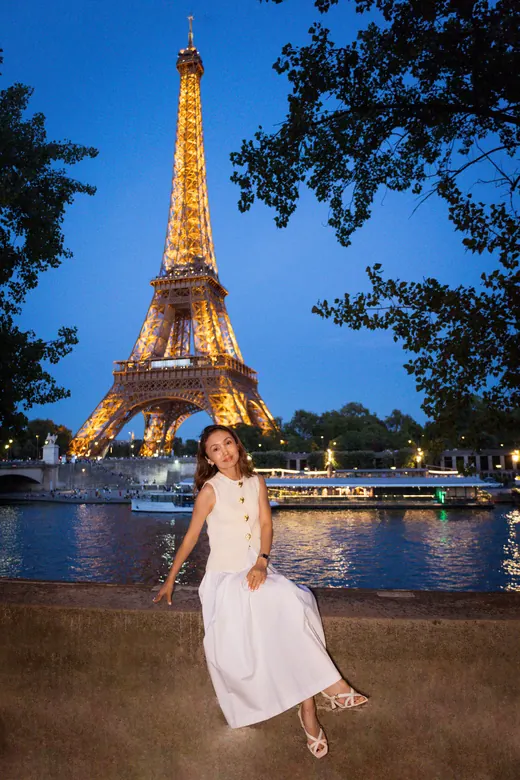 Photograph from the White dress — Trocadéro session in Paris by Anna