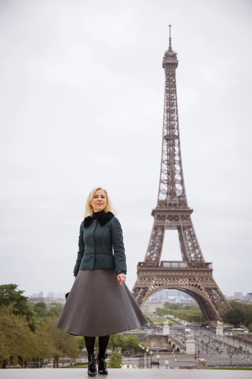 Photograph from the Green jacket — Trocadéro session in Paris by Anna