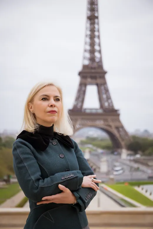 Photograph from the Green jacket — Trocadéro session in Paris by Anna