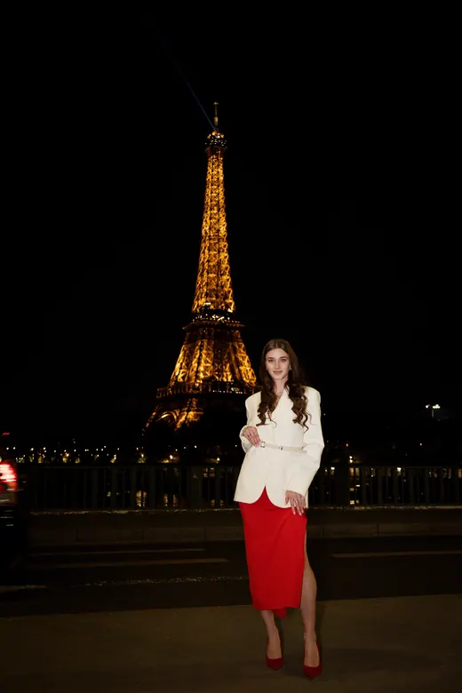 Photograph from the Blue dress — blossom session in Paris by Anna