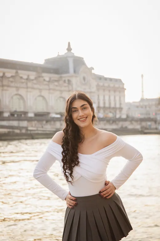 Photograph from the Long coat — Palais-Royal session in Paris by Anna