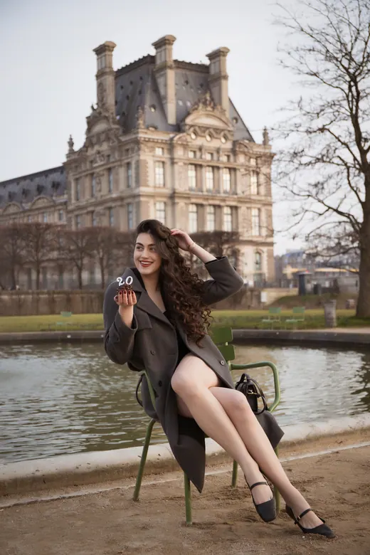 Photograph from the Long coat — Palais-Royal session in Paris by Anna