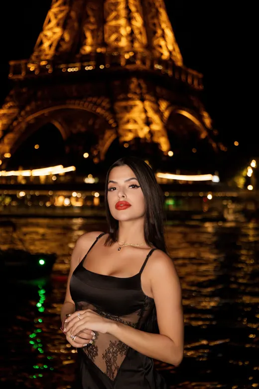 Photograph from the Black dress — Eiffel at night session in Paris by Anna