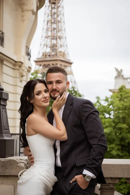 Photograph from the Wedding — gate, day session in Paris by Anna